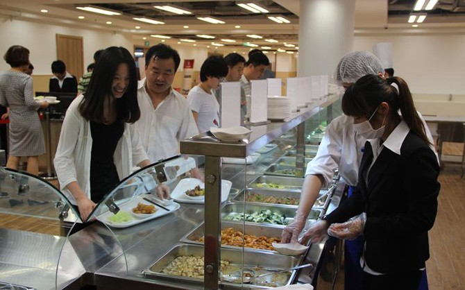 泉州寫字樓食堂自助餐圖片
