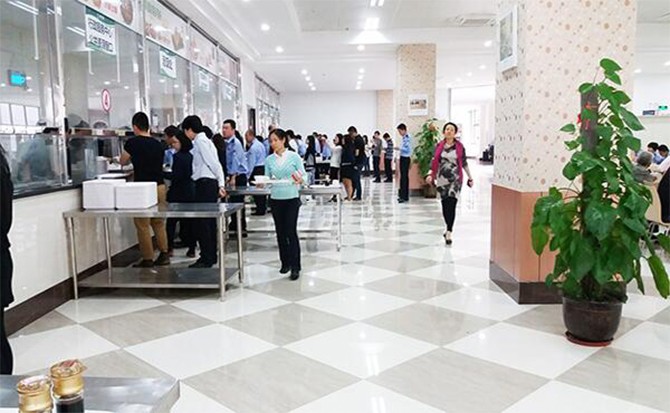 晉江企業(yè)食堂開(kāi)餐圖片